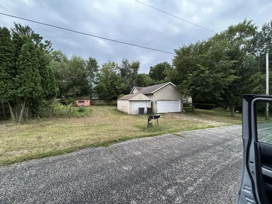 W5123 Wisconsin DRIVE, Elkhorn, WI 53121 - #2