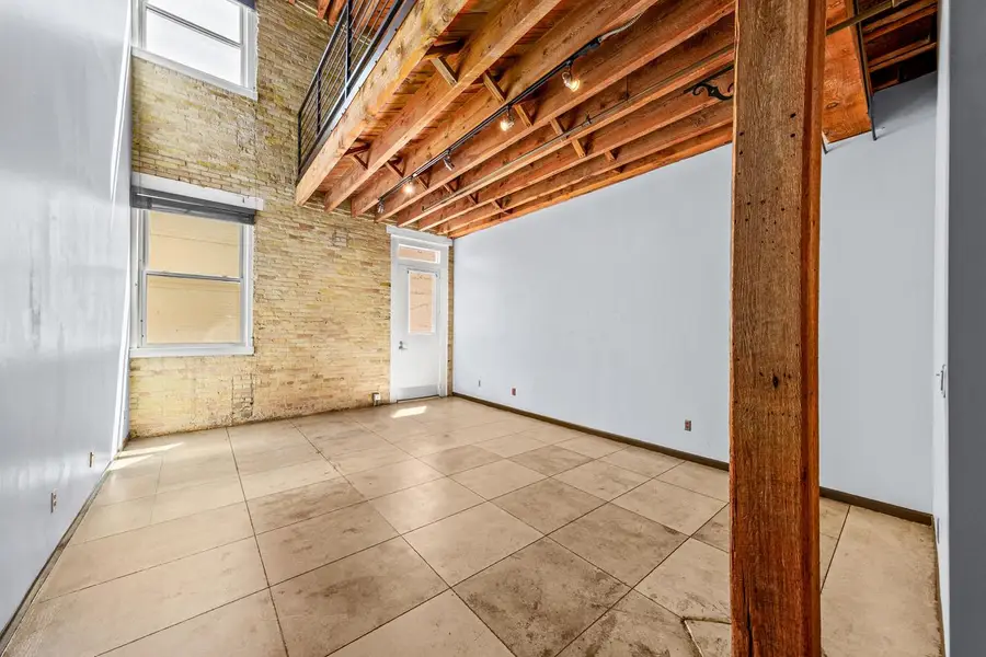 904 E Pearson STREET #115, Milwaukee, WI 53202 - #2
