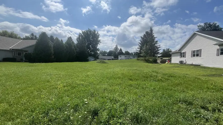 2013 DAISY DRIVE #Lt40, West Bend, WI 53090 - #2