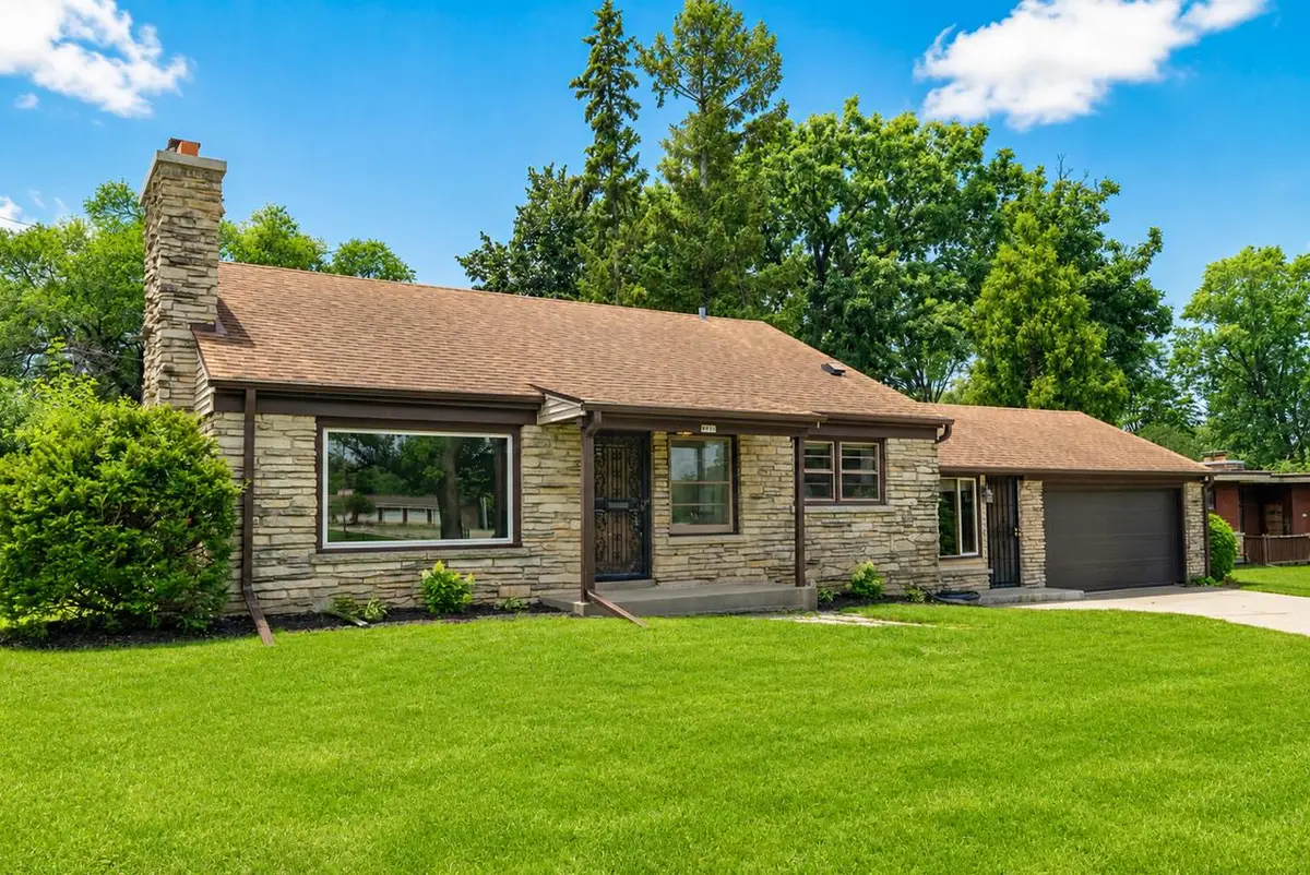 4411 W Custer AVENUE, Milwaukee, WI 53218 - #1
