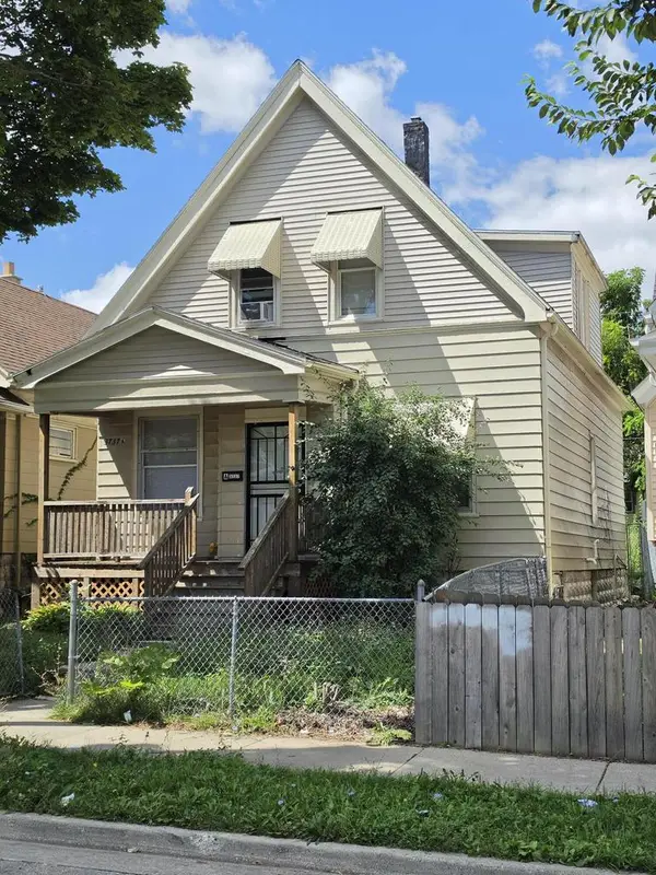 3737 N 10th STREET, Milwaukee, WI 53206