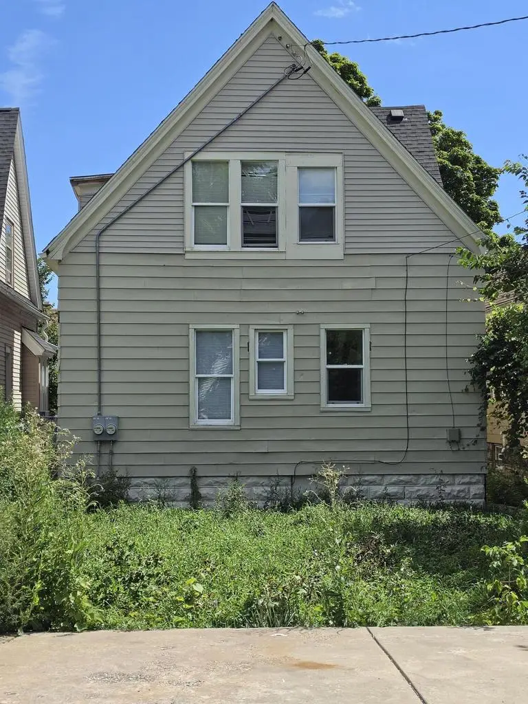 3737 N 10th STREET, Milwaukee, WI 53206 - #2