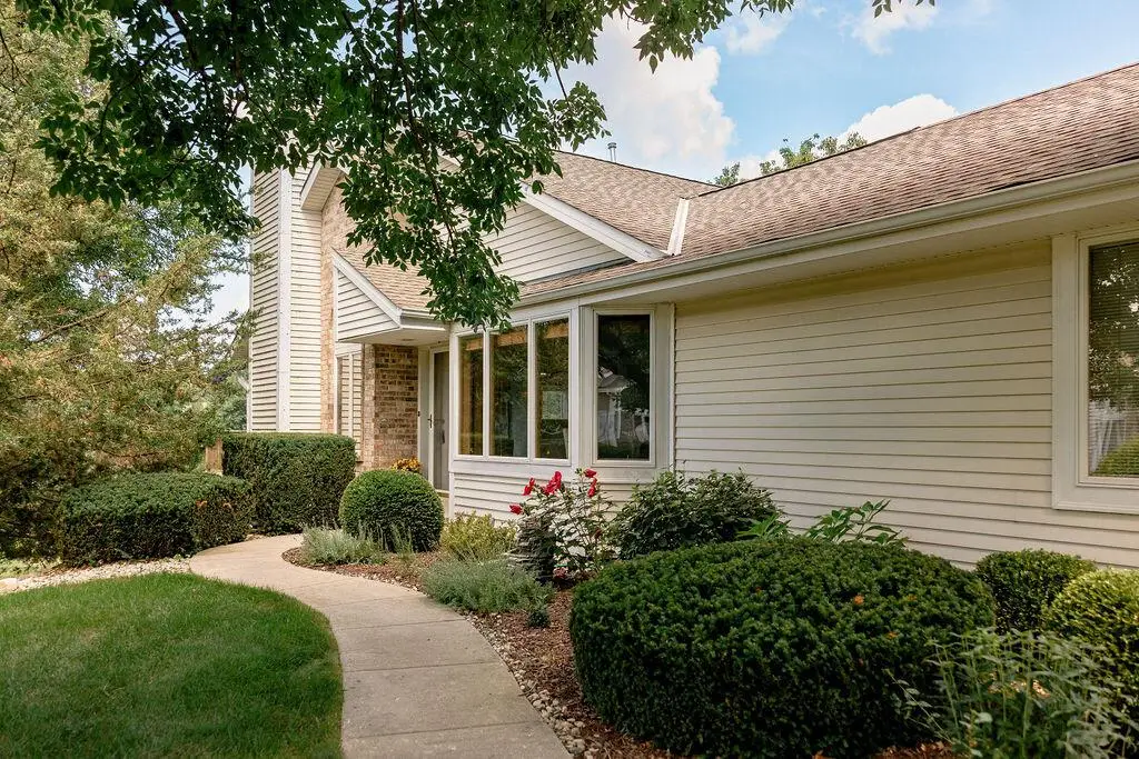 108 E Sutton PLACE #A, Waukesha, WI 53188 - #1