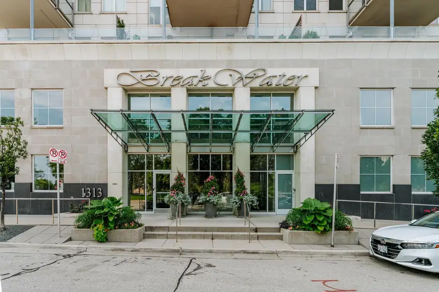 1313 N Franklin PLACE #803, Milwaukee, WI 53202 - #3