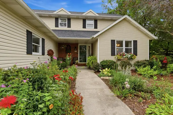 4589 Hunters Glen DRIVE, Sheboygan, WI 53083