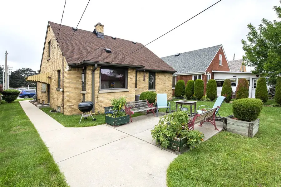 3130 S 35th STREET, Milwaukee, WI 53215 - #2