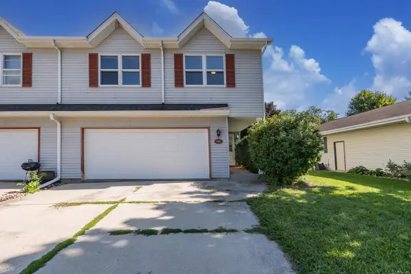 1426 Sunnydale CIRCLE, West Bend, WI 53090