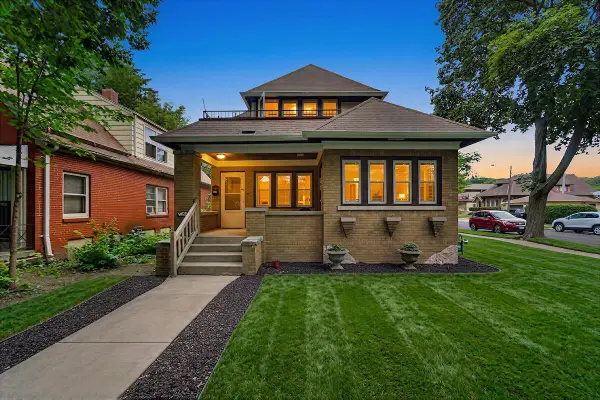 3131 N 46th STREET #3133, Milwaukee, WI 53216