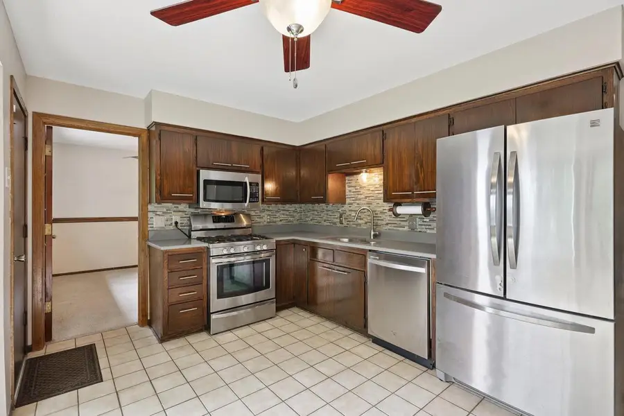 2839 Coventry LANE, Waukesha, WI 53188 - #3