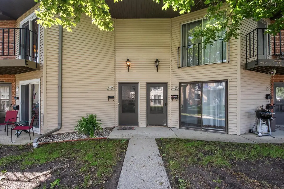 W169N11526 Biscayne DRIVE, Germantown, WI 53022 - #1
