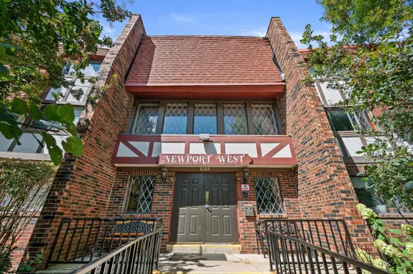 5253 N Lovers Lane ROAD #322, Milwaukee, WI 53225