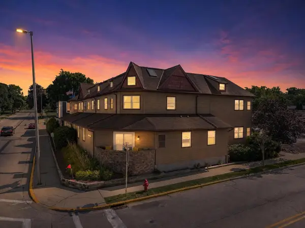 100 Main STREET #102, Pewaukee, WI 53072