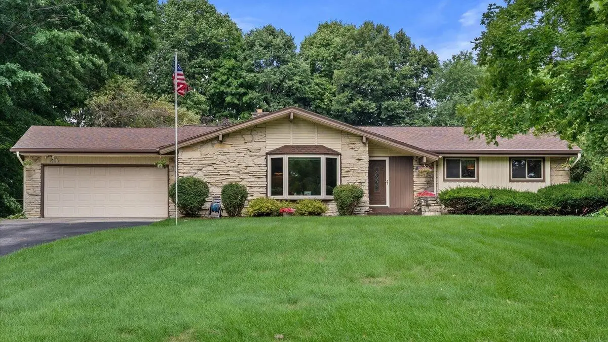 W215N10105 Hickory DRIVE, Colgate, WI 53017 - #1