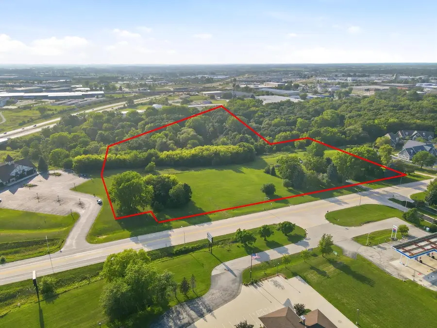 N5702 S MAIN STREET, Fond Du Lac, WI 54935 - #3