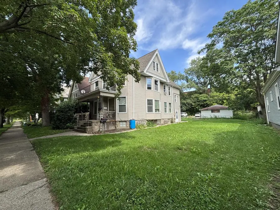 1060 N 47th STREET, Milwaukee, WI 53208 - #3