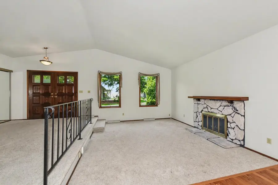5297 Somerset LANE S, Greenfield, WI 53221 - #2