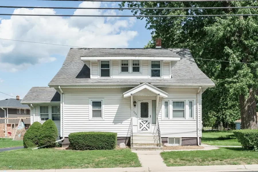 305 S Concord AVENUE, Watertown, WI 53094 - #2