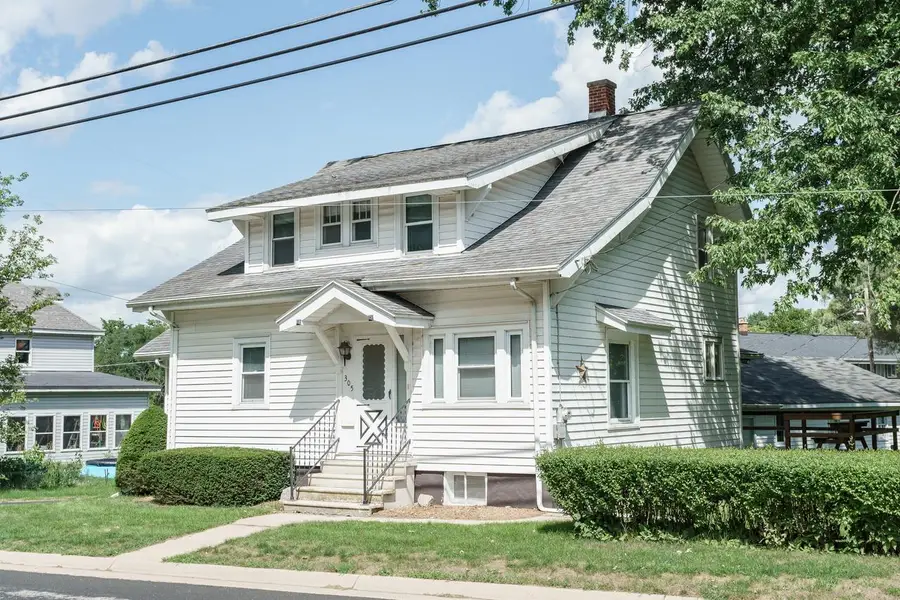 305 S Concord AVENUE, Watertown, WI 53094 - #3