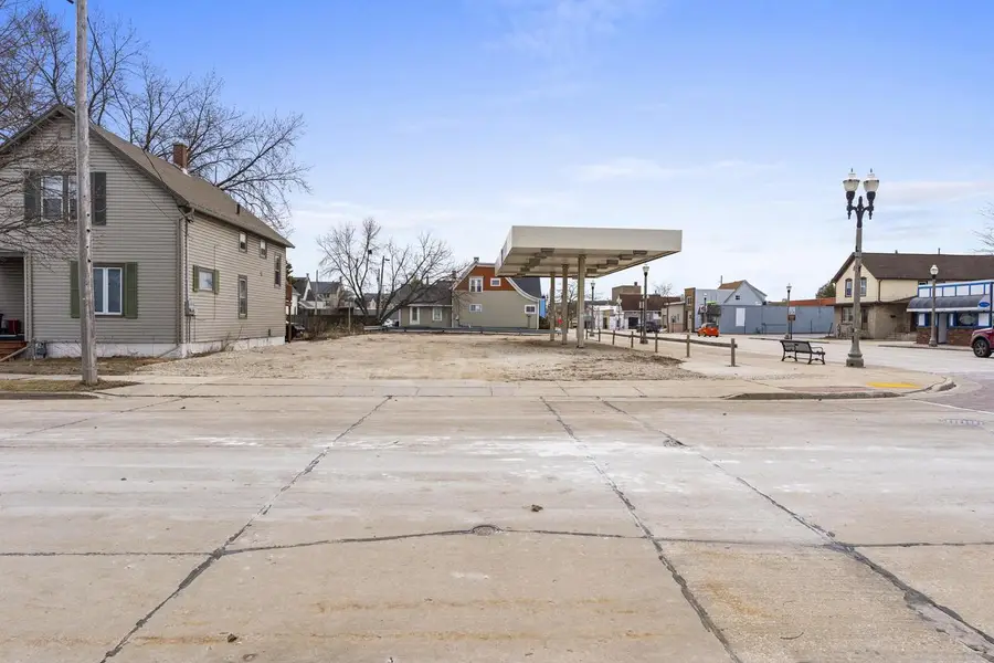 2023 WASHINGTON STREET, Two Rivers, WI 54241 - #2