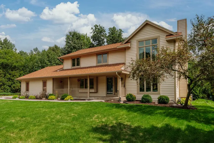 W237N3390 Five Fields ROAD, Pewaukee, WI 53072 - #3