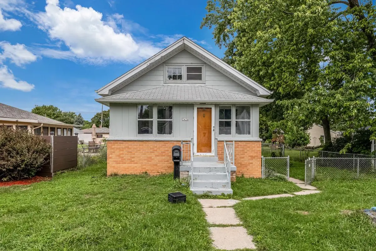 2436 E Whittaker AVENUE, Saint Francis, WI 53235 - #1