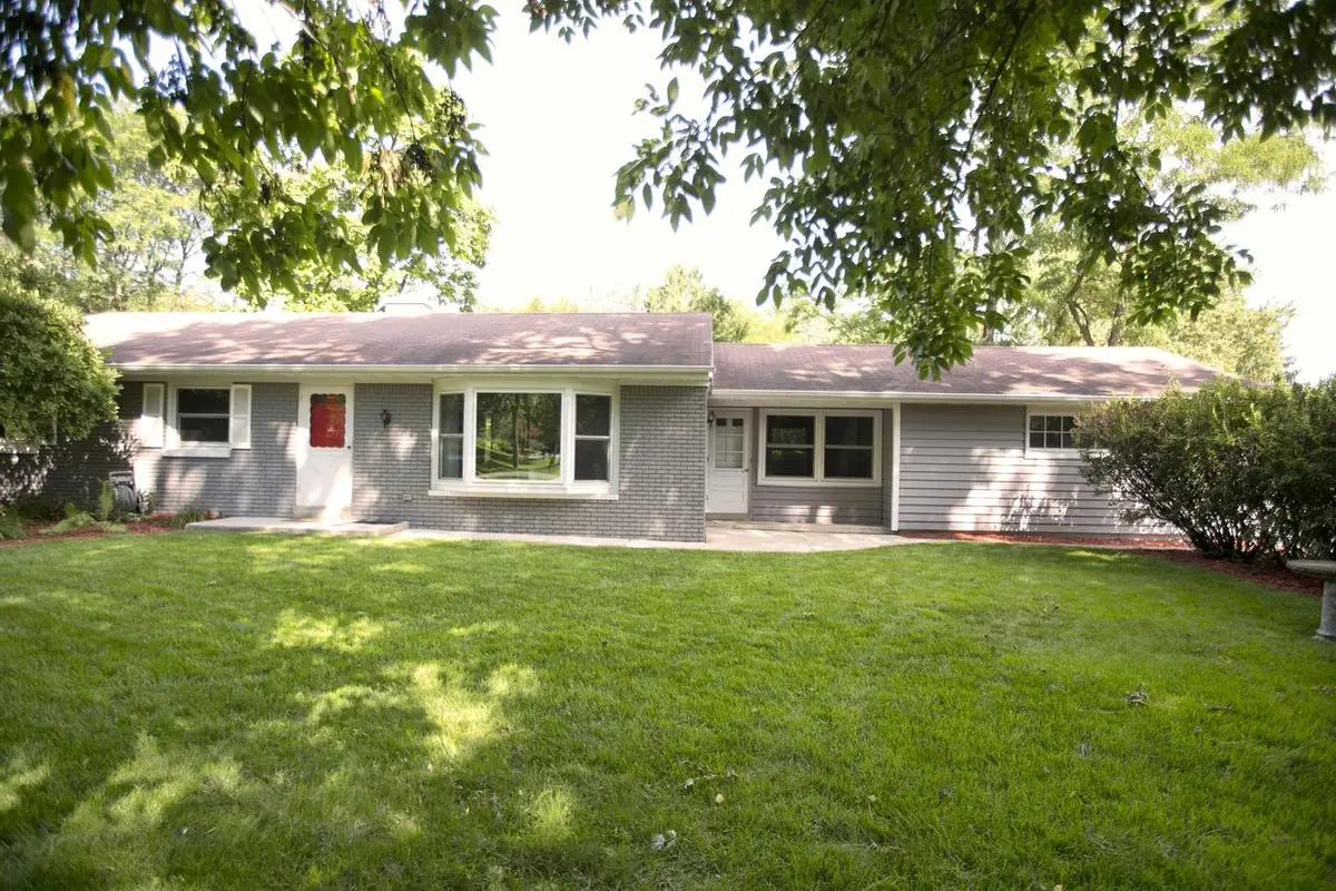 11800 Timberline LANE, Hales Corners, WI 53130 - #1