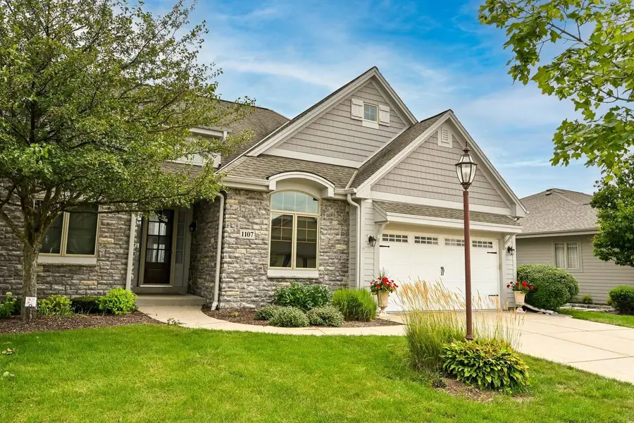 1107 Woodland Hills DRIVE, Waukesha, WI 53188 - #3