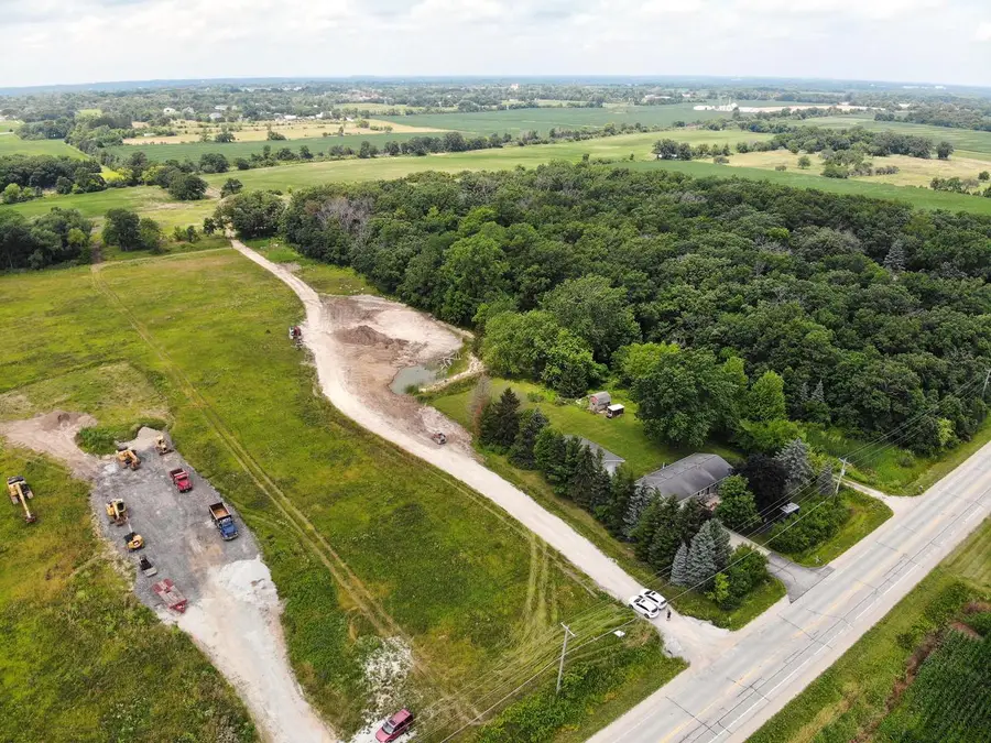 5202 COUNTY HIGHWAY H, Racine, WI 53406 - #2