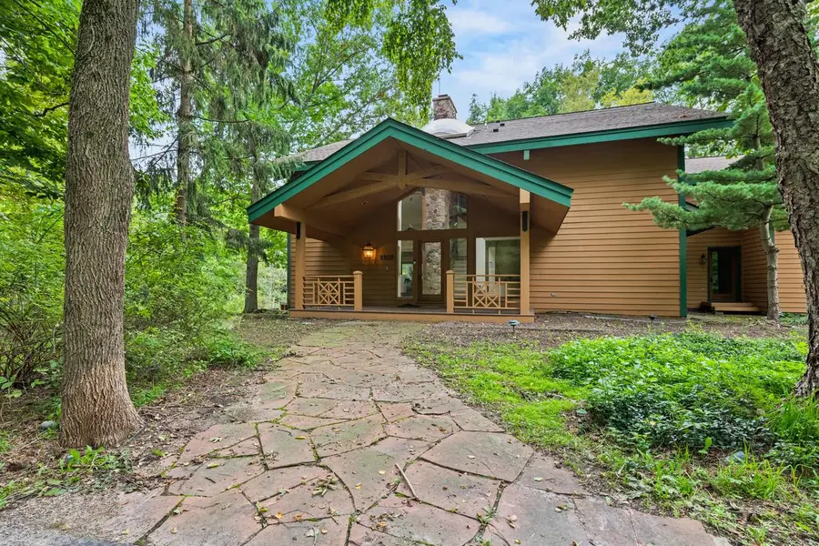 9910 N Corey LANE, Mequon, WI 53092 - #2