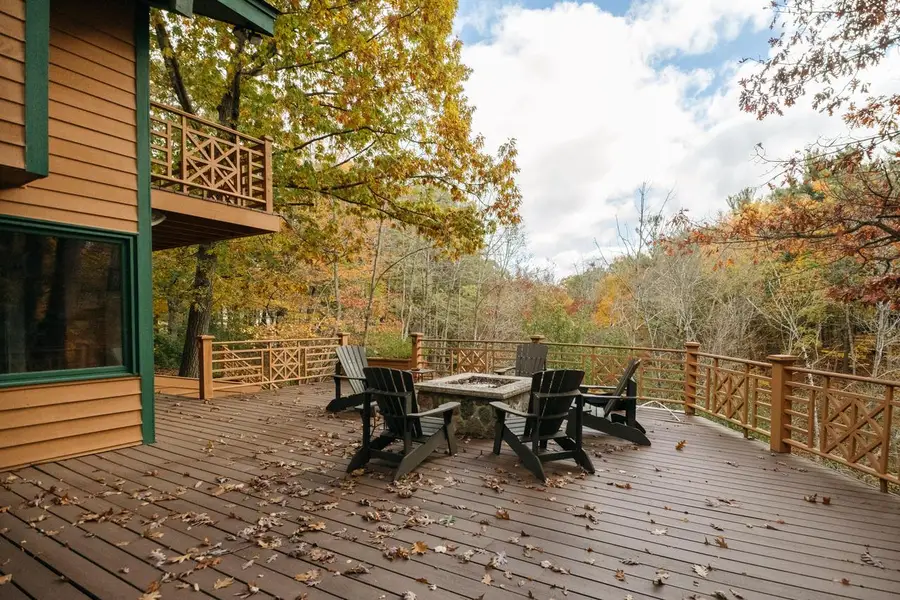 9910 N Corey LANE, Mequon, WI 53092 - #3