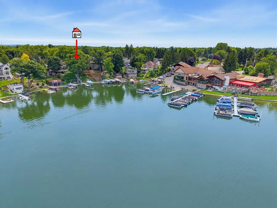 W347N5213 Elm AVENUE, Okauchee, WI 53069 - #2