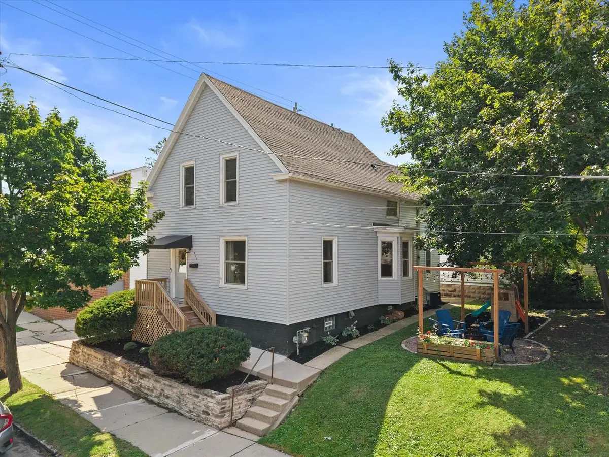 915 E Homer STREET, Milwaukee, WI 53207 - #1