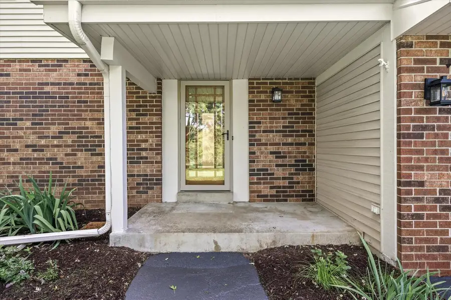 W277S4070 Green Country ROAD, Waukesha, WI 53189 - #2