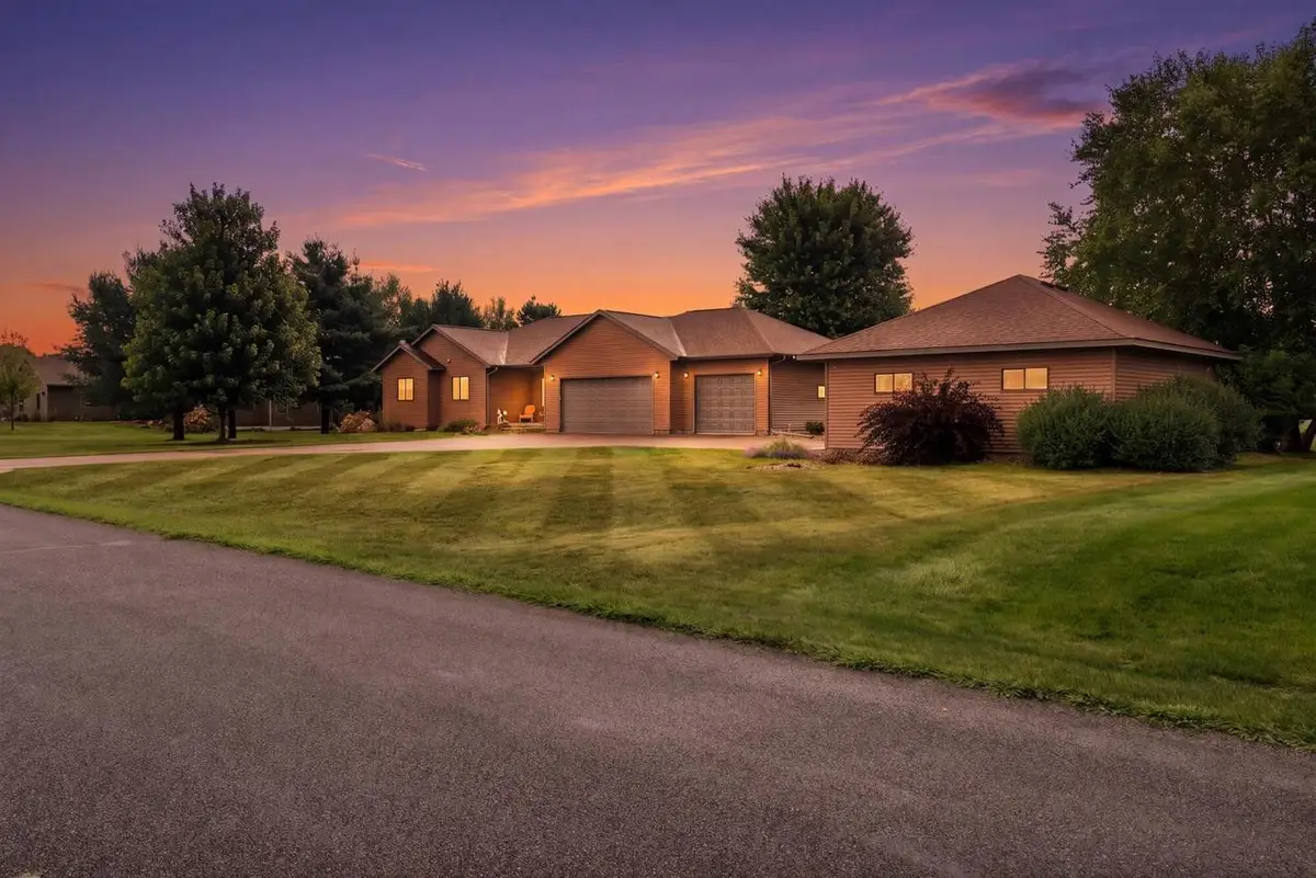 N8670 Hanson DRIVE, Holmen, WI 54636 - #1