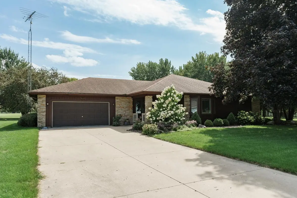 1605 Country Club LANE, Watertown, WI 53098 - #1