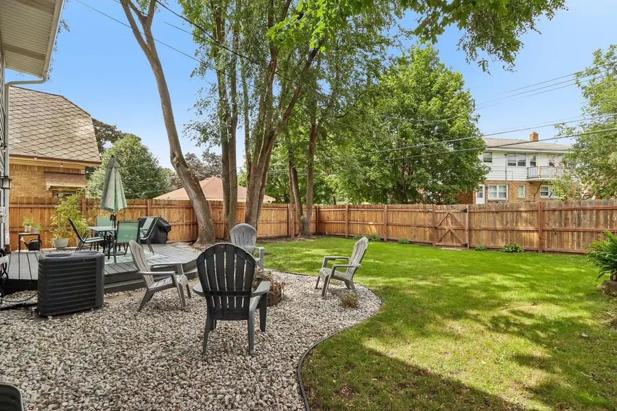 9916 W Grantosa DRIVE, Wauwatosa, WI 53222 - #3