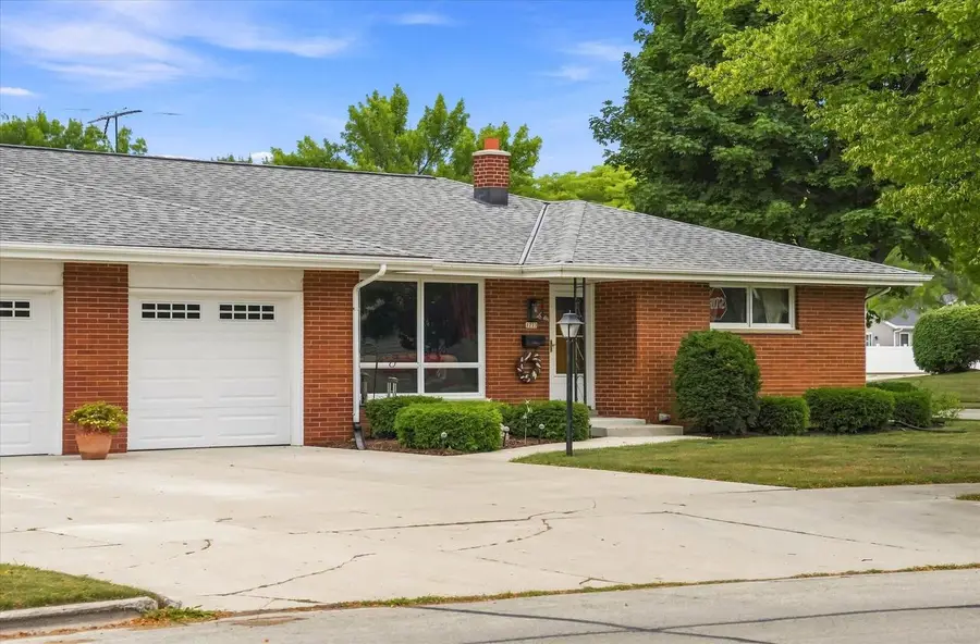 2217 Saemann AVENUE, Sheboygan, WI 53081 - #2