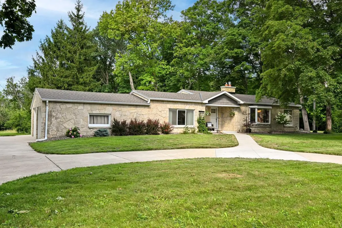 3415 Fiebrantz DRIVE, Brookfield, WI 53005 - #1