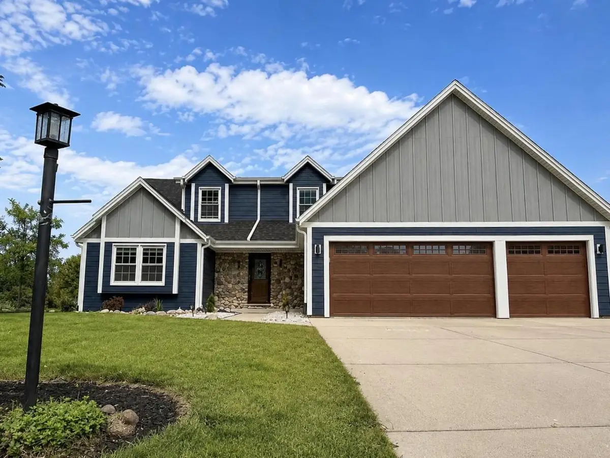 W146N10907 Heritage PARKWAY, Germantown, WI 53022 - #1