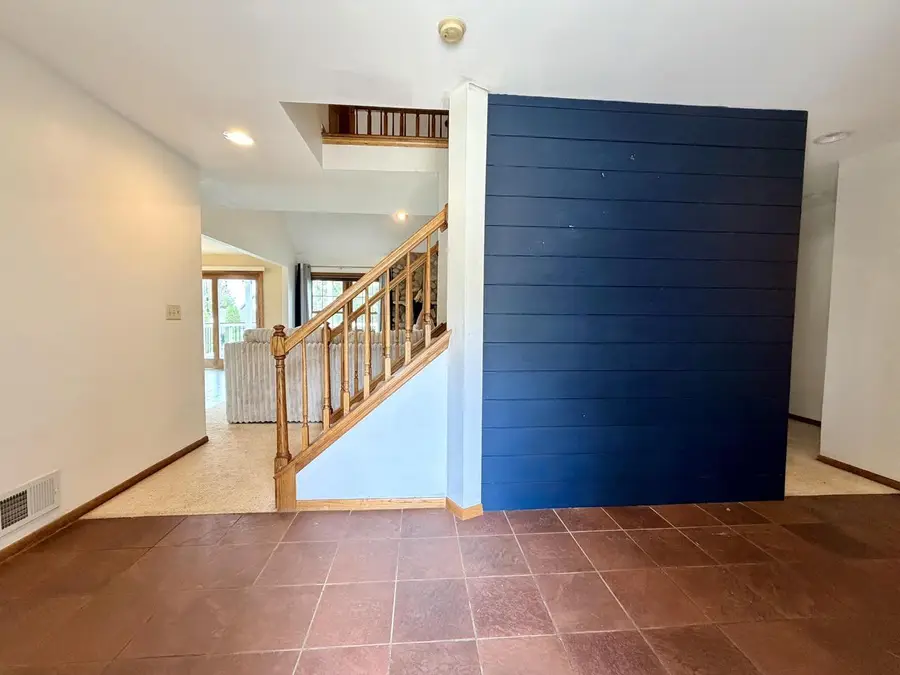 W146N10907 Heritage PARKWAY, Germantown, WI 53022 - #3