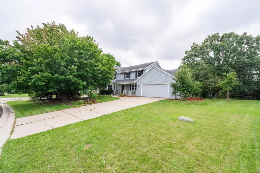 N102W15801 Flintlock TRAIL, Germantown, WI 53022 - #3