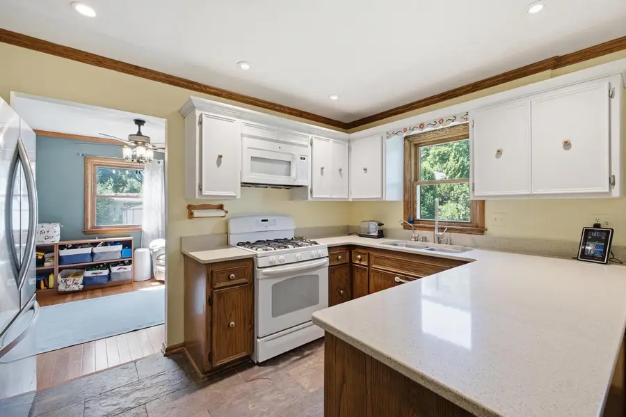 1930 Sunnyside DRIVE, Waukesha, WI 53186 - #3