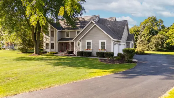 7123 W Lantern LANE, Mequon, WI 53092
