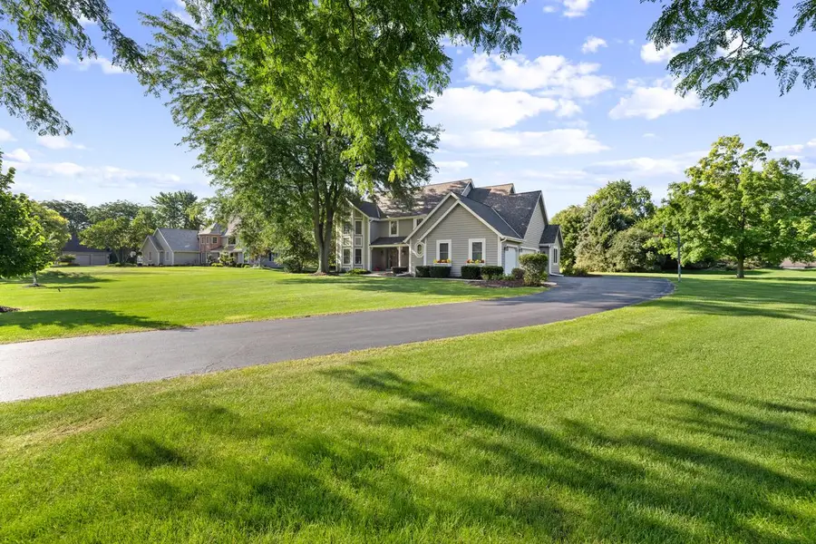 7123 W Lantern LANE, Mequon, WI 53092 - #2