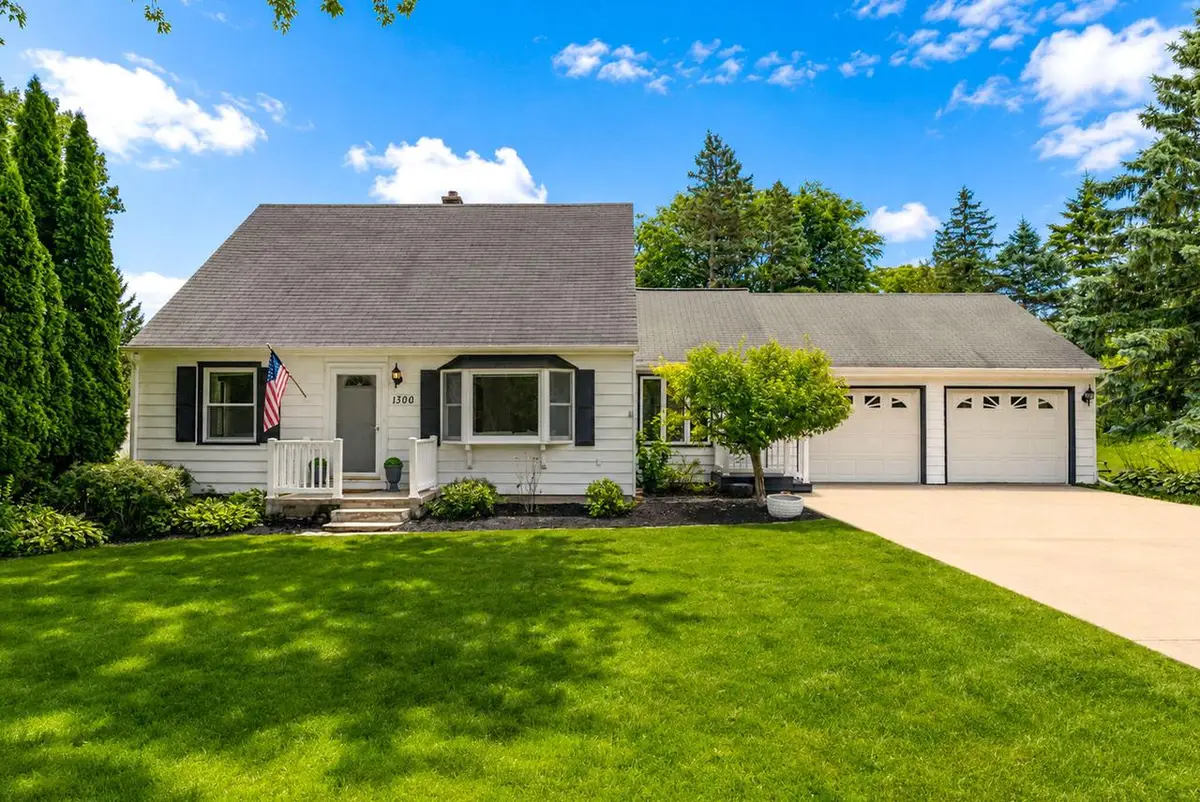 1300 Garvens AVENUE, Brookfield, WI 53005 - #1