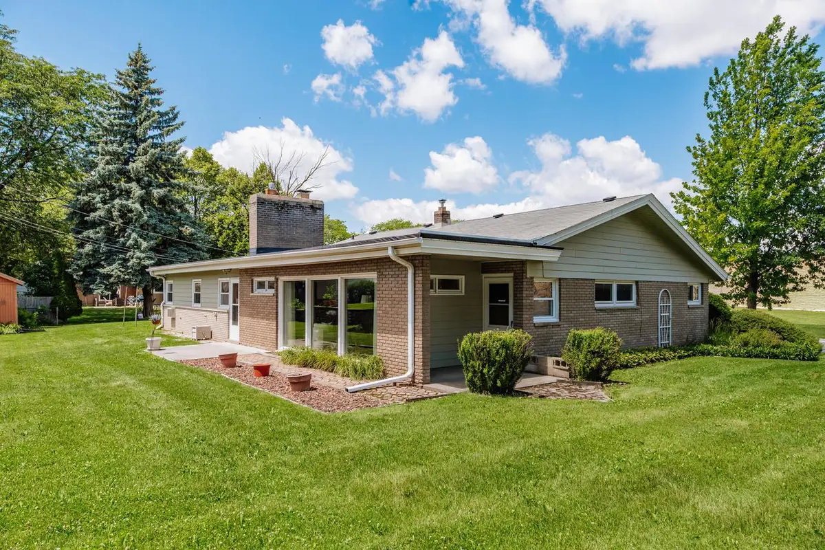 11307 W Garfield AVENUE, Wauwatosa, WI 53226 - #1