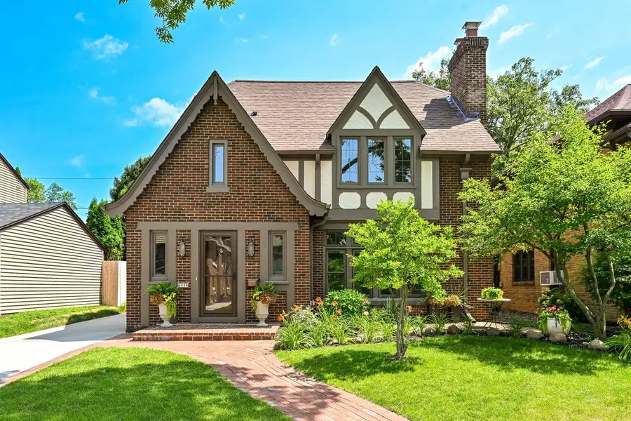 4848 N Woodburn STREET, Whitefish Bay, WI 53217 - #2