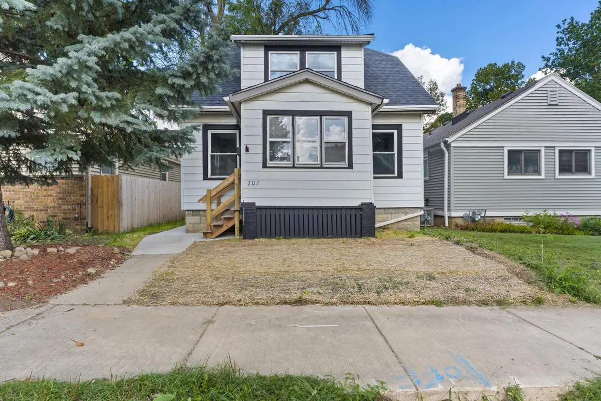 207 S 73rd STREET, Milwaukee, WI 53214 - #1