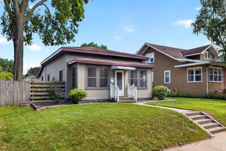 345 20th STREET S, La Crosse, WI 54601 - #3