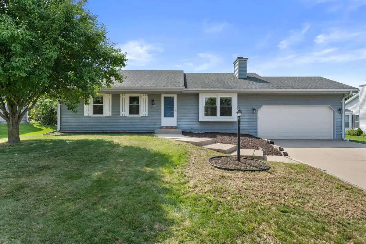 W162N10591 Auburn LANE, Germantown, WI 53022 - #1